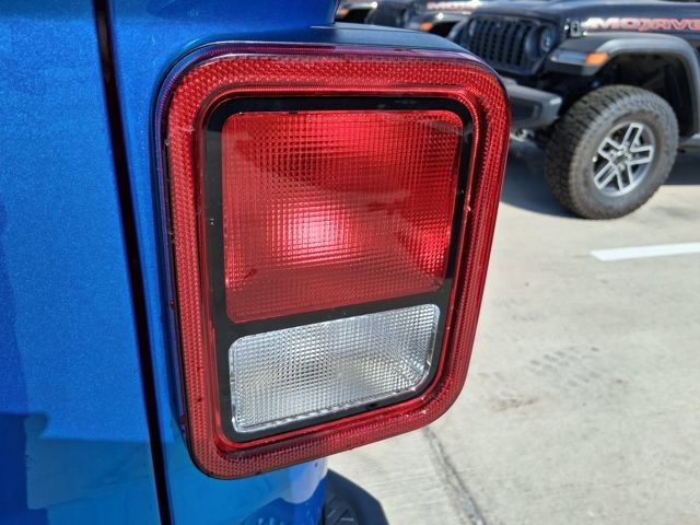 New 2026 Jeep Gladiator Mojave AWD/4WD image 9