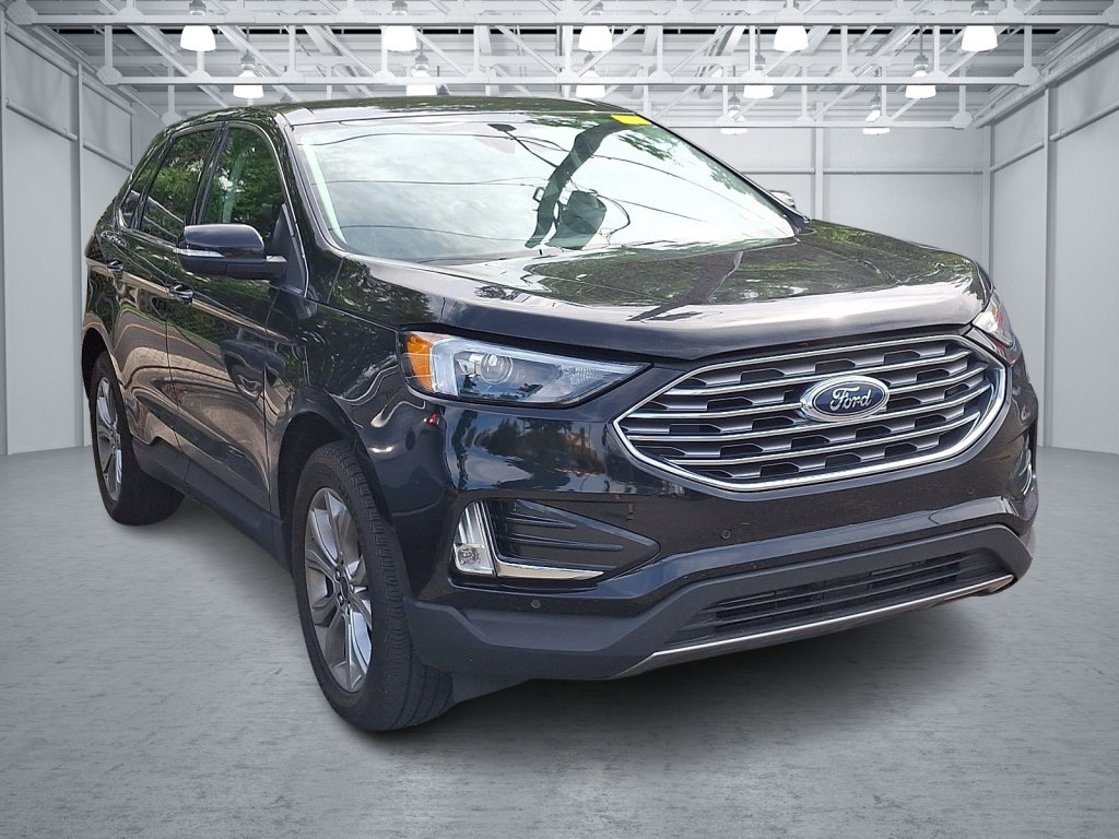 Used 2024 Ford Edge Titanium AWD/4WD image 3