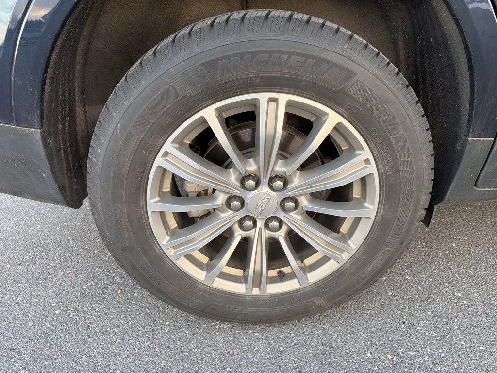 Used 2017 Cadillac XT5 Luxury w/ Driver Awareness Package image 11