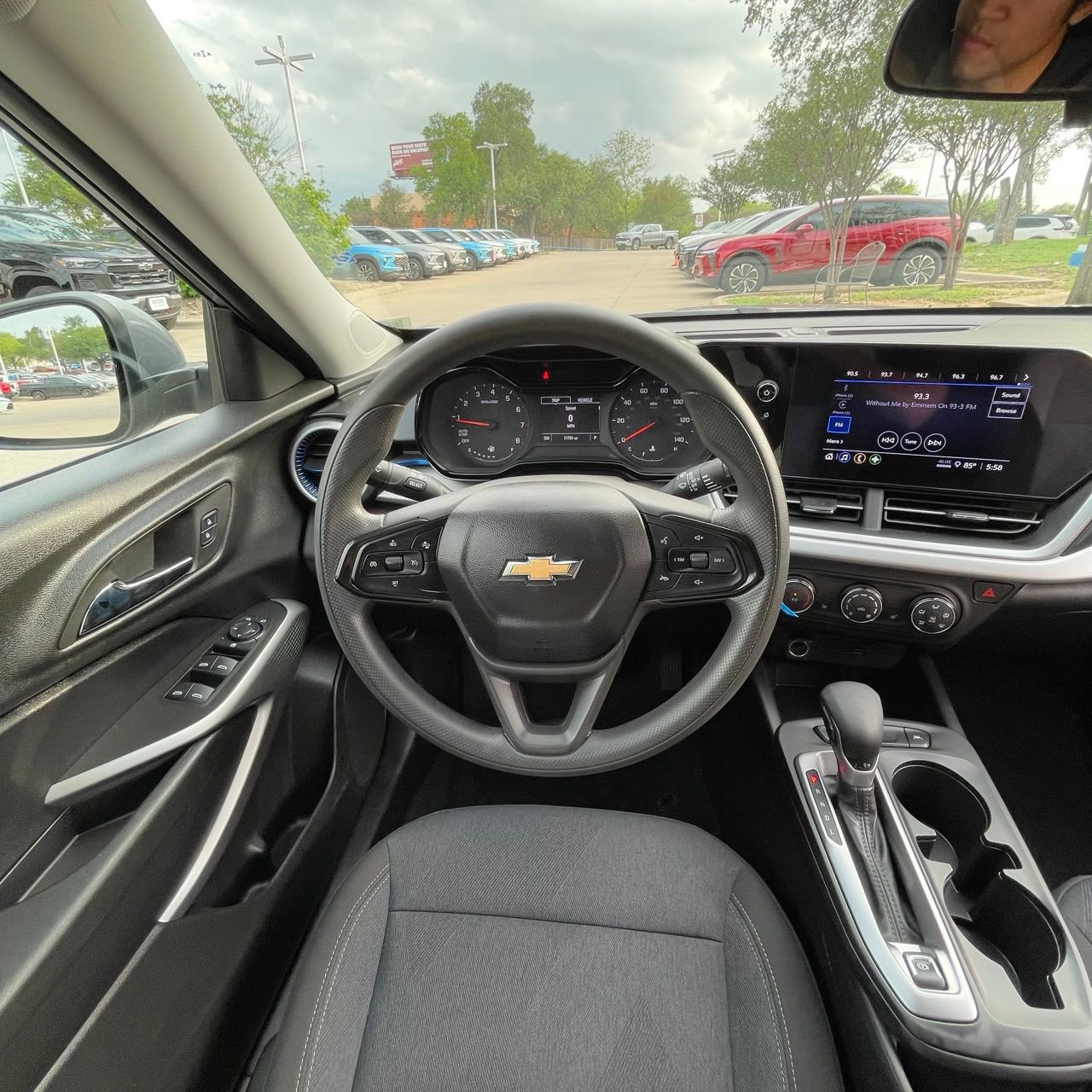 Used 2024 Chevrolet Trax LS w/ LS Convenience Package image 11