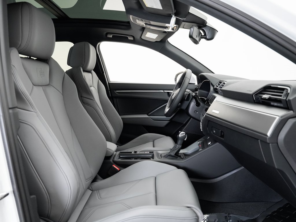New 2025 Audi Q3 2.0T Premium image 21