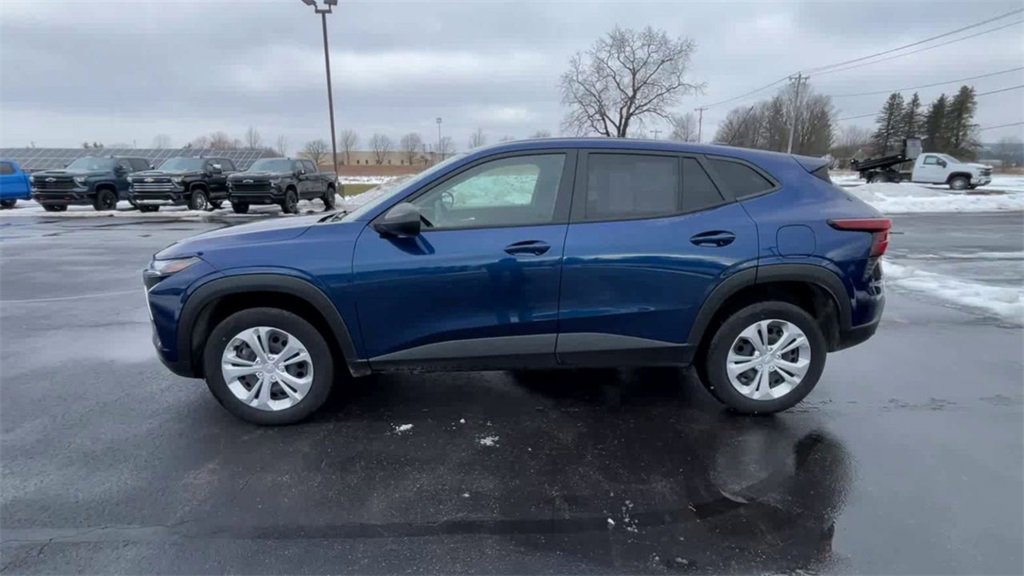 Certified 2024 Chevrolet Trax LS w/ Driver Confidence Package image 5