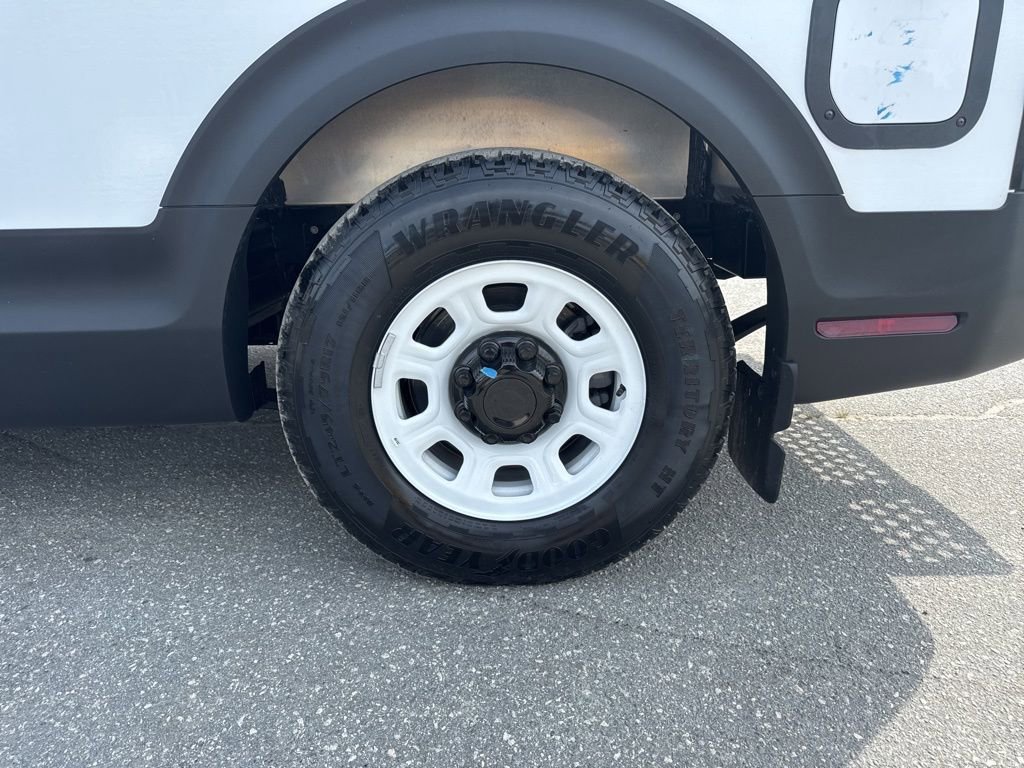 Used 2024 Chevrolet Brightdrop 400 w/ Commercial Equipment Package AWD/4WD image 25