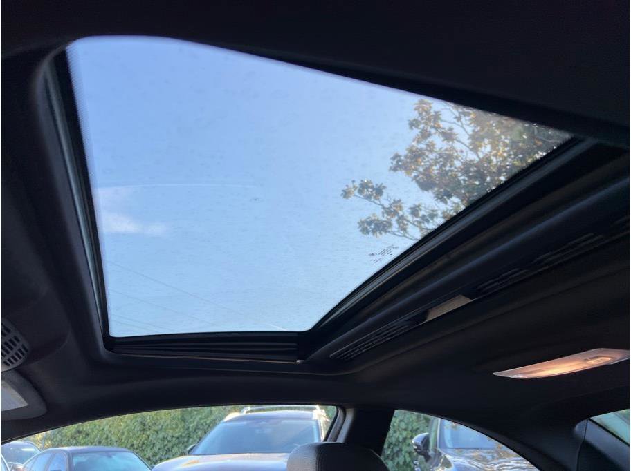 Used 2019 BMW 230i Coupe w/ Convenience Package image 18