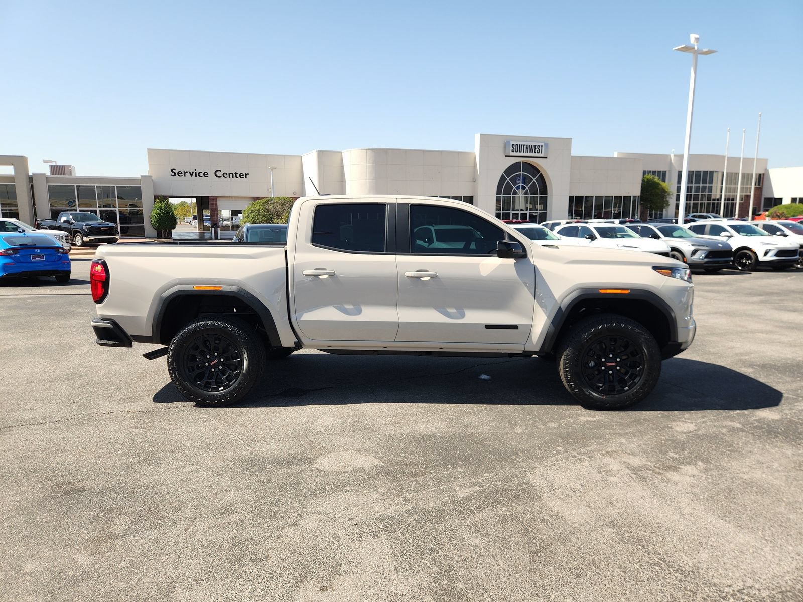 New 2026 GMC Canyon Elevation w/ Convenience Package RWD image 7