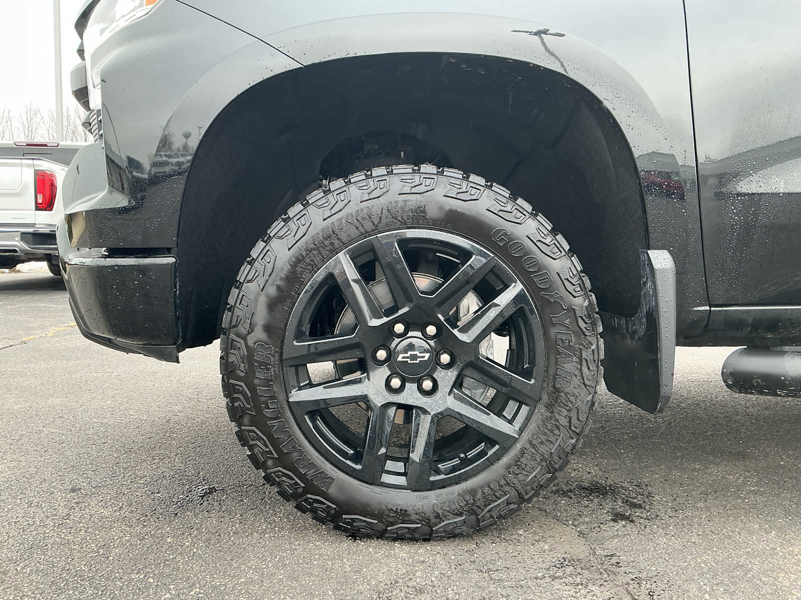 Used 2025 Chevrolet Silverado 1500 LT Trail Boss AWD/4WD image 29