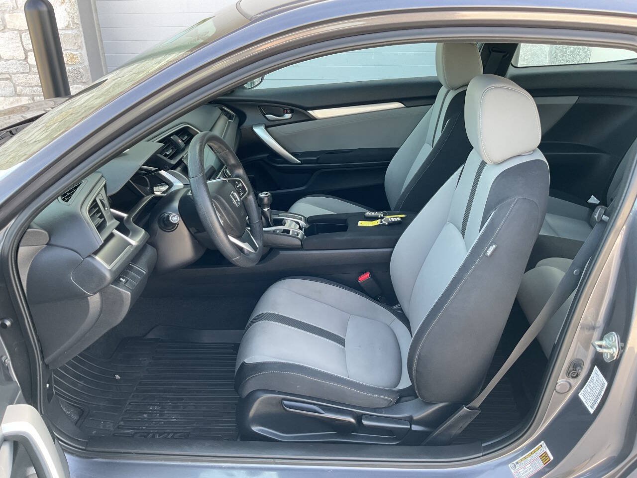 Used 2017 Honda Civic EX-T image 13