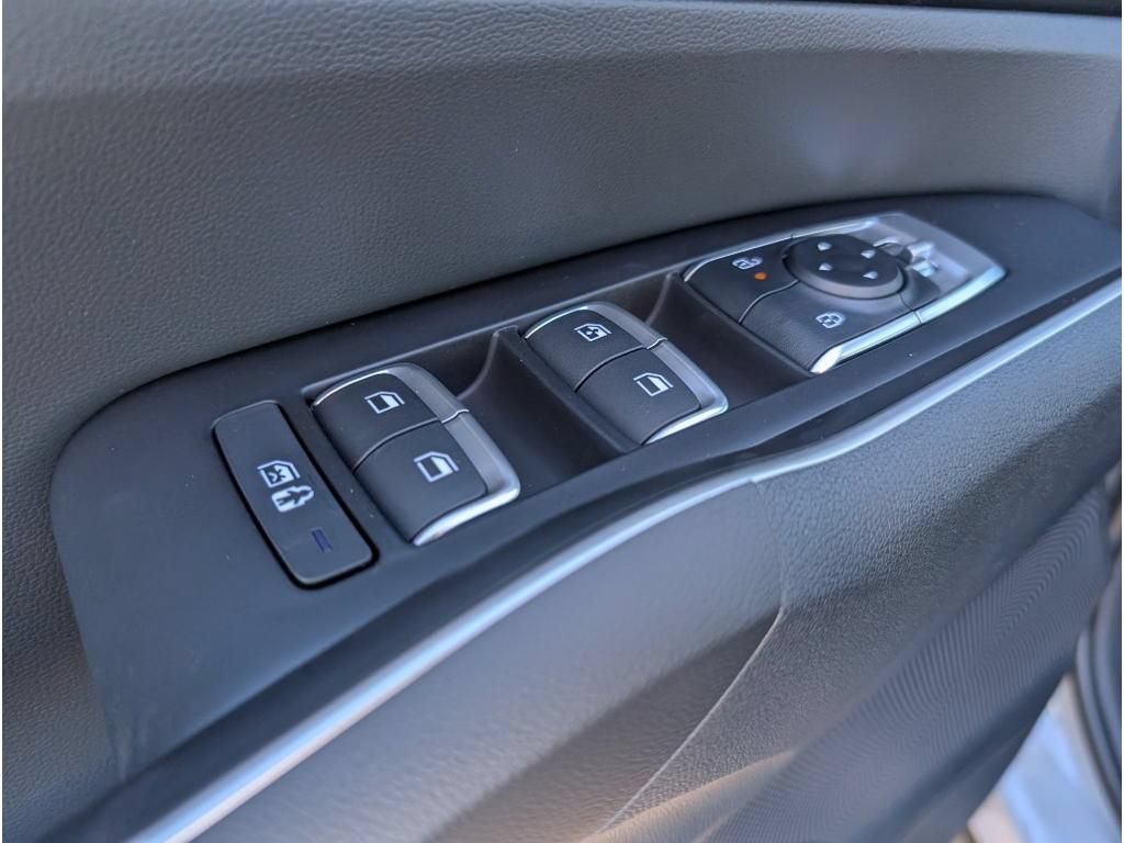 New 2026 Kia Sorento S w/ S Panoramic Sunroof Package FWD image 15
