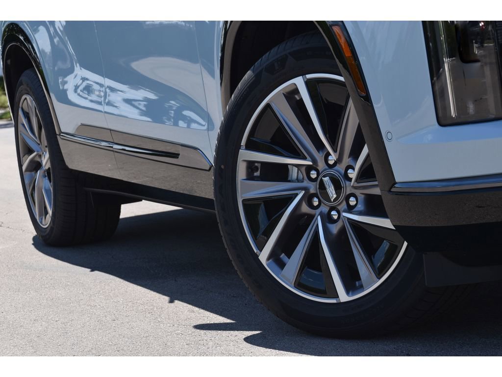 New 2026 Cadillac Vistiq Sport w/ LPO, Floor Liner Package image 10