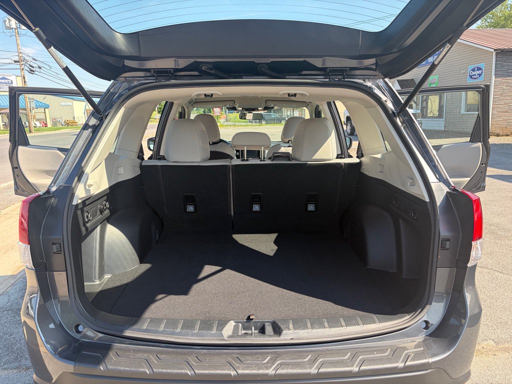Used 2023 Subaru Forester AWD/4WD image 28