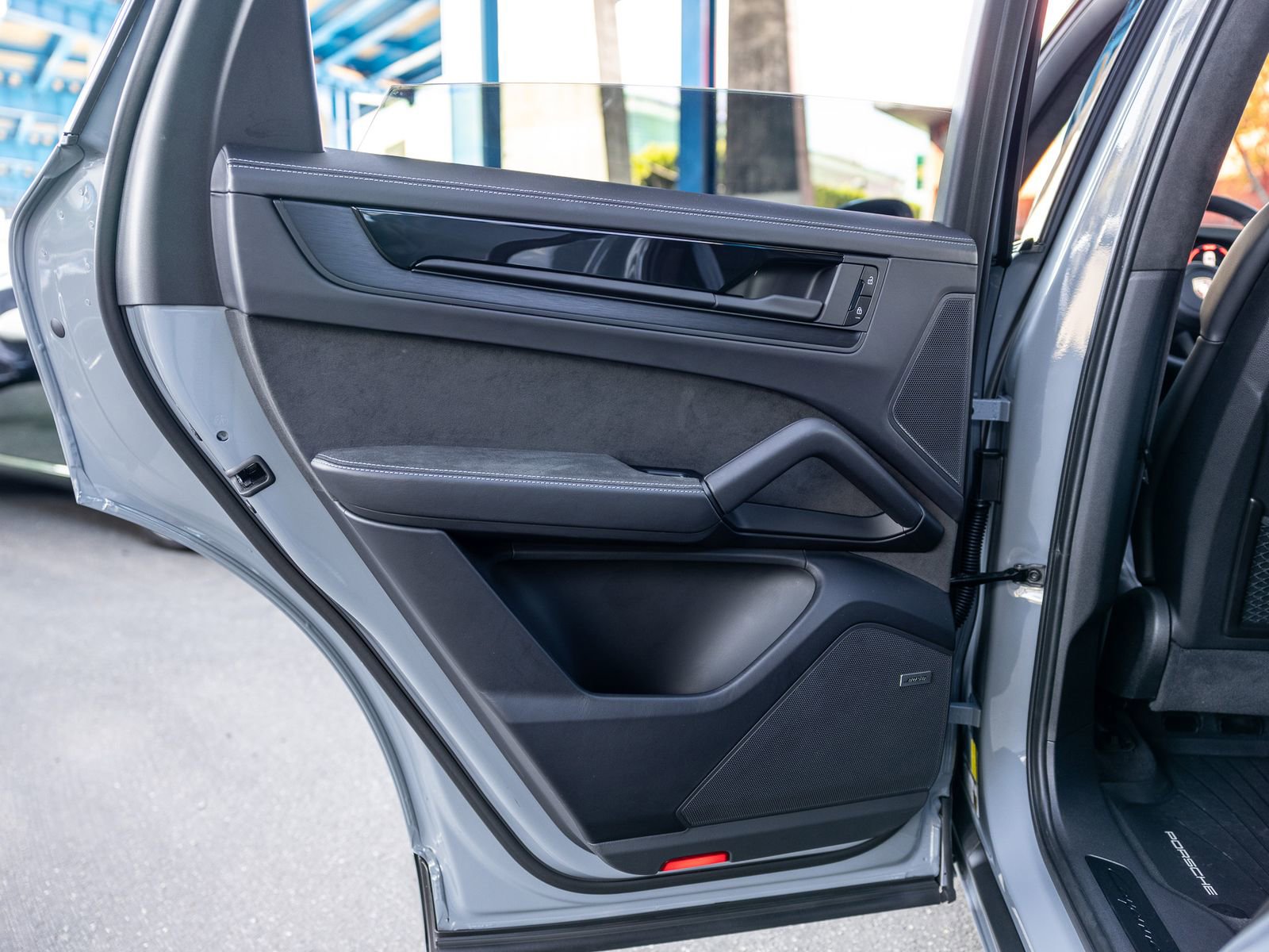 Certified 2025 Porsche Cayenne GTS image 50