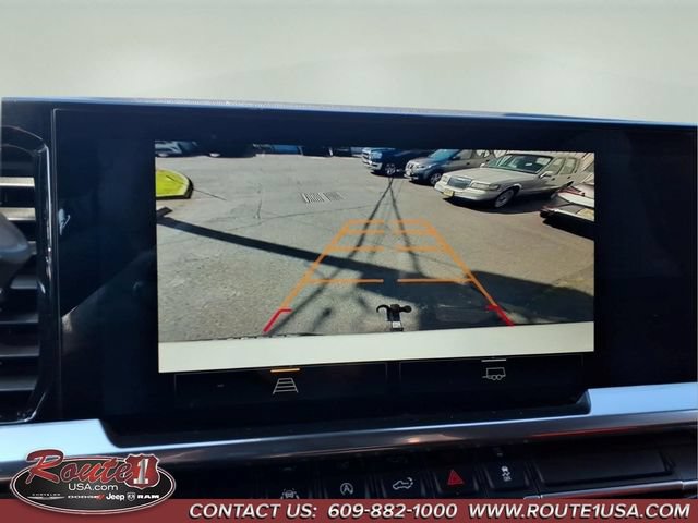 Used 2022 Chevrolet Silverado 1500 LT AWD/4WD image 30