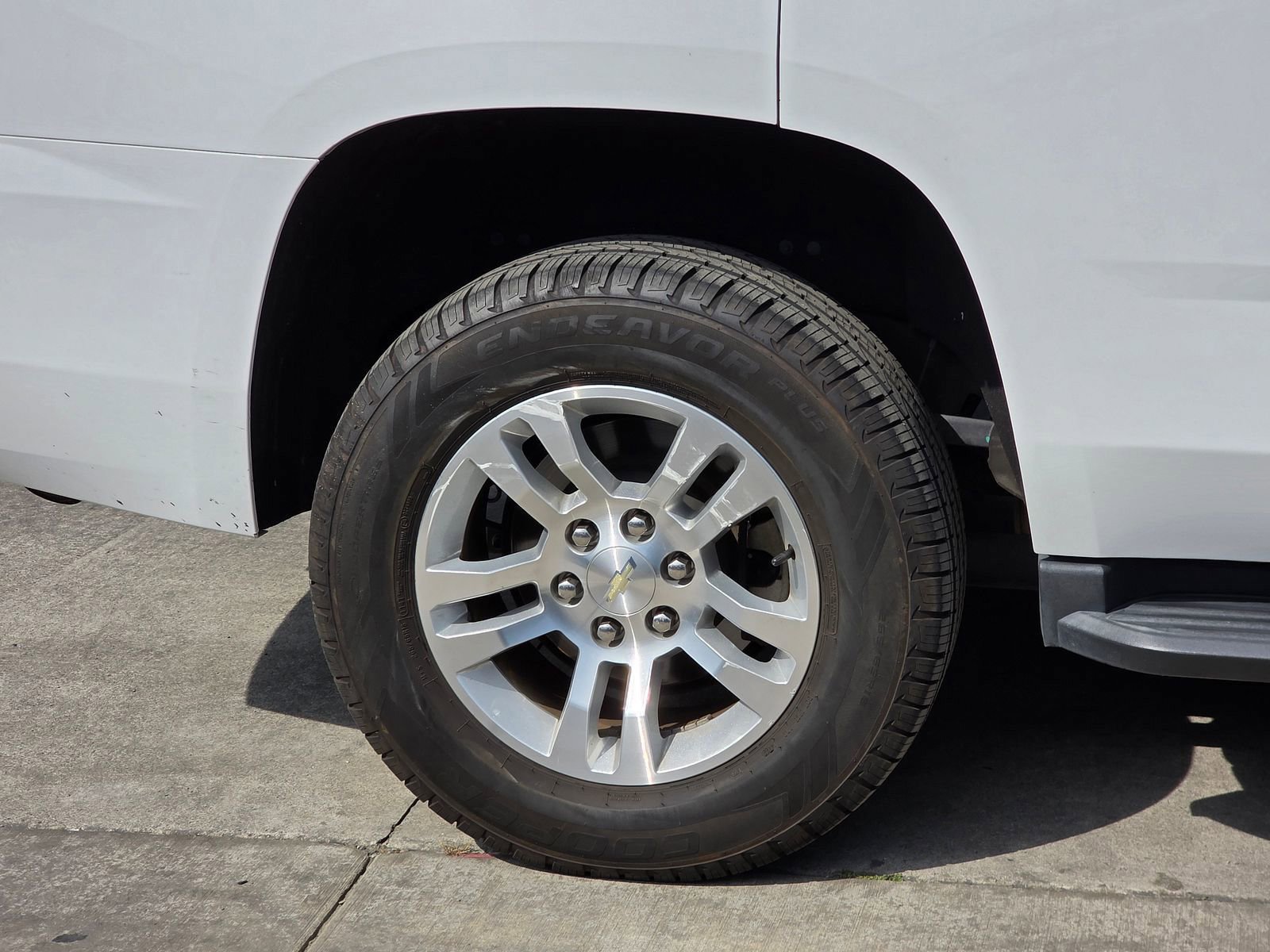 Used 2017 Chevrolet Tahoe LT w/ Luxury Package image 6