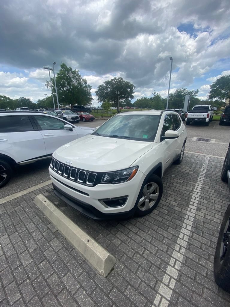 Used 2018 Jeep Compass Latitude w/ Popular Equipment Group FWD image 8