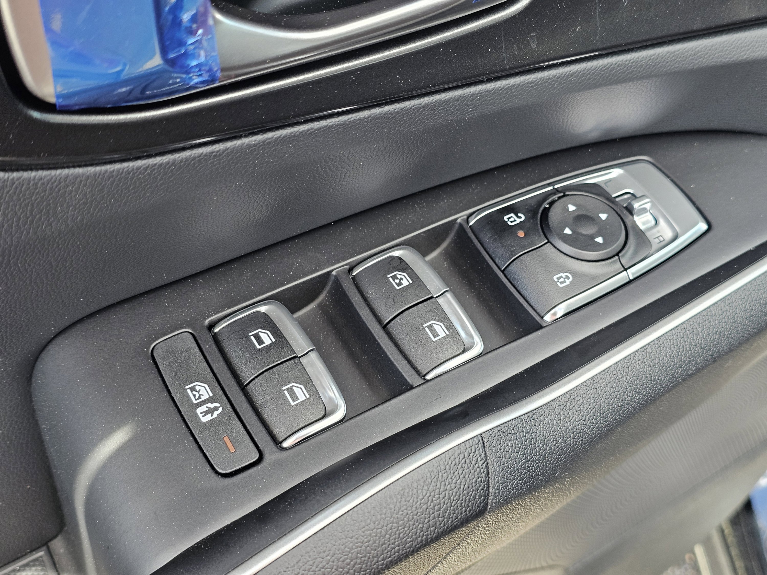 Used 2025 Kia Sorento EX w/ Panoramic Sunroof Package FWD image 9