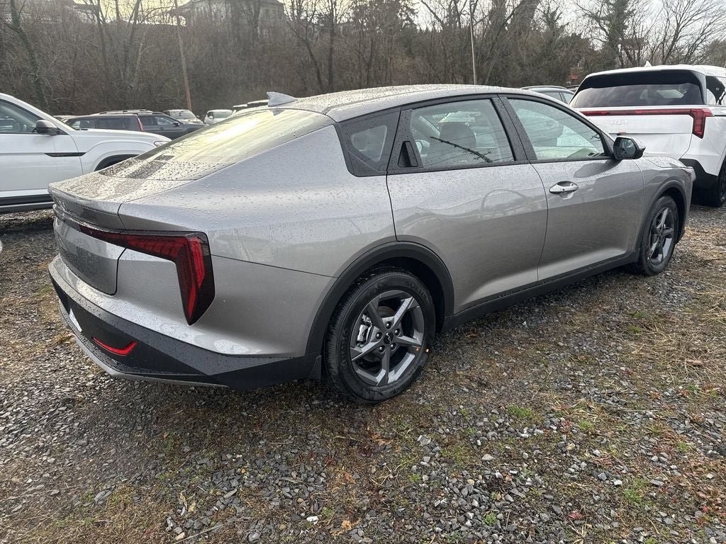 New 2026 Kia K4 LXS FWD image 4