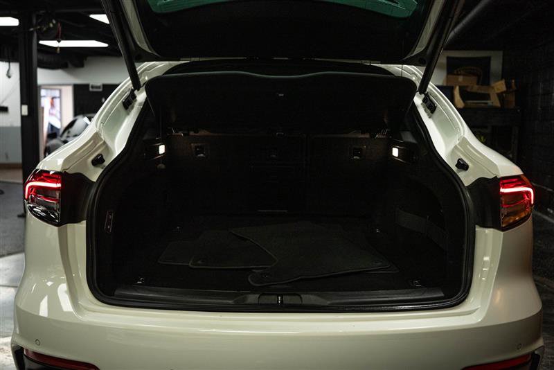 Used 2023 Maserati Levante Modena image 7