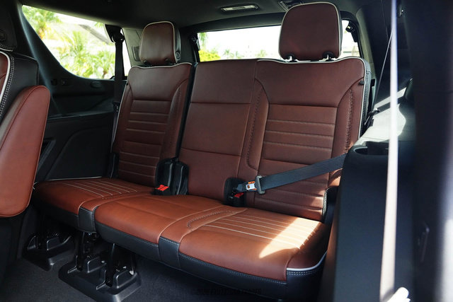 Used 2023 GMC Yukon Denali Ultimate AWD/4WD image 51
