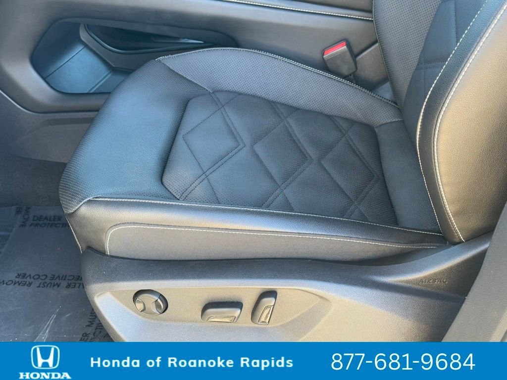 Used 2024 Volkswagen Atlas SE image 24