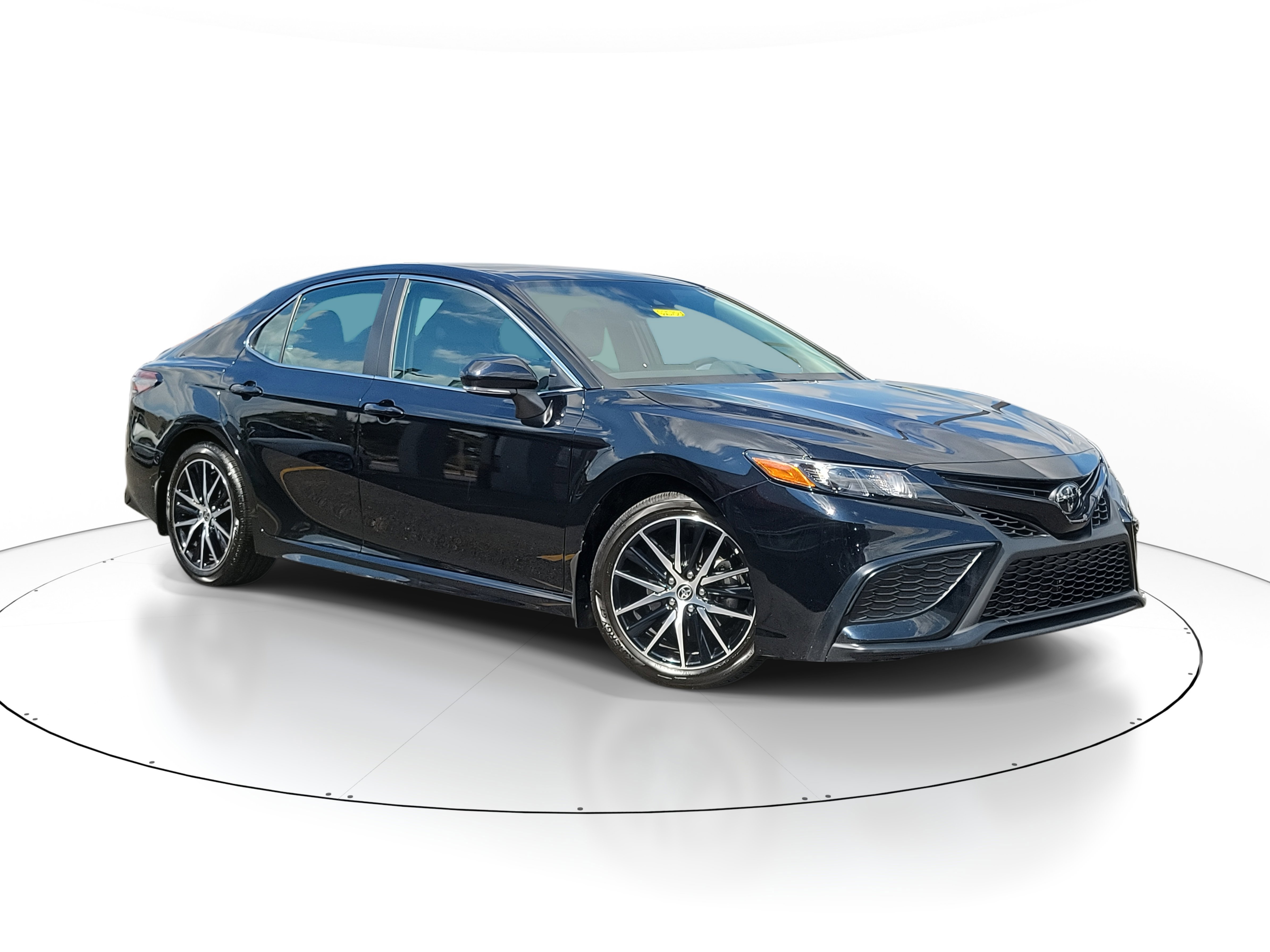Used 2023 Toyota Camry SE