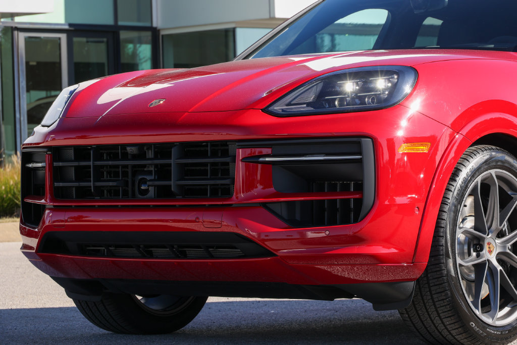 New 2026 Porsche Cayenne GTS AWD/4WD image 57