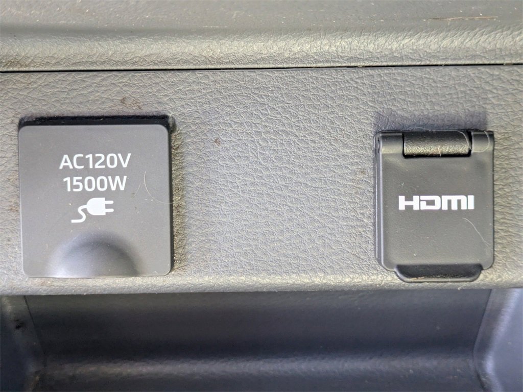 Used 2021 Toyota Sienna XLE w/ XLE Plus Package image 16