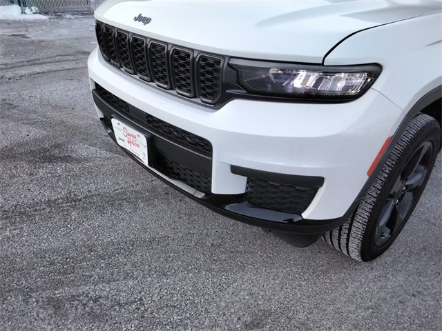 Used 2023 Jeep Grand Cherokee L Laredo image 15