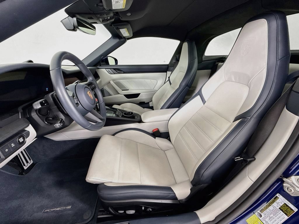 Certified 2025 Porsche 911 Targa 4 GTS AWD/4WD image 5