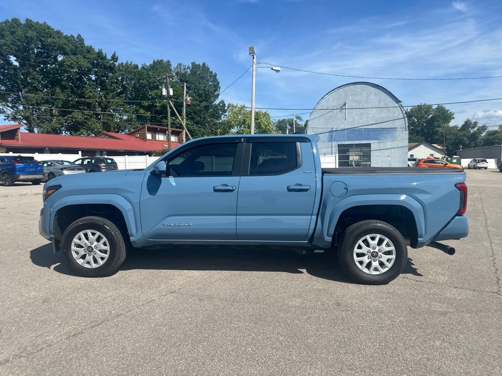 Used 2026 Toyota Tacoma SR5 AWD/4WD image 7