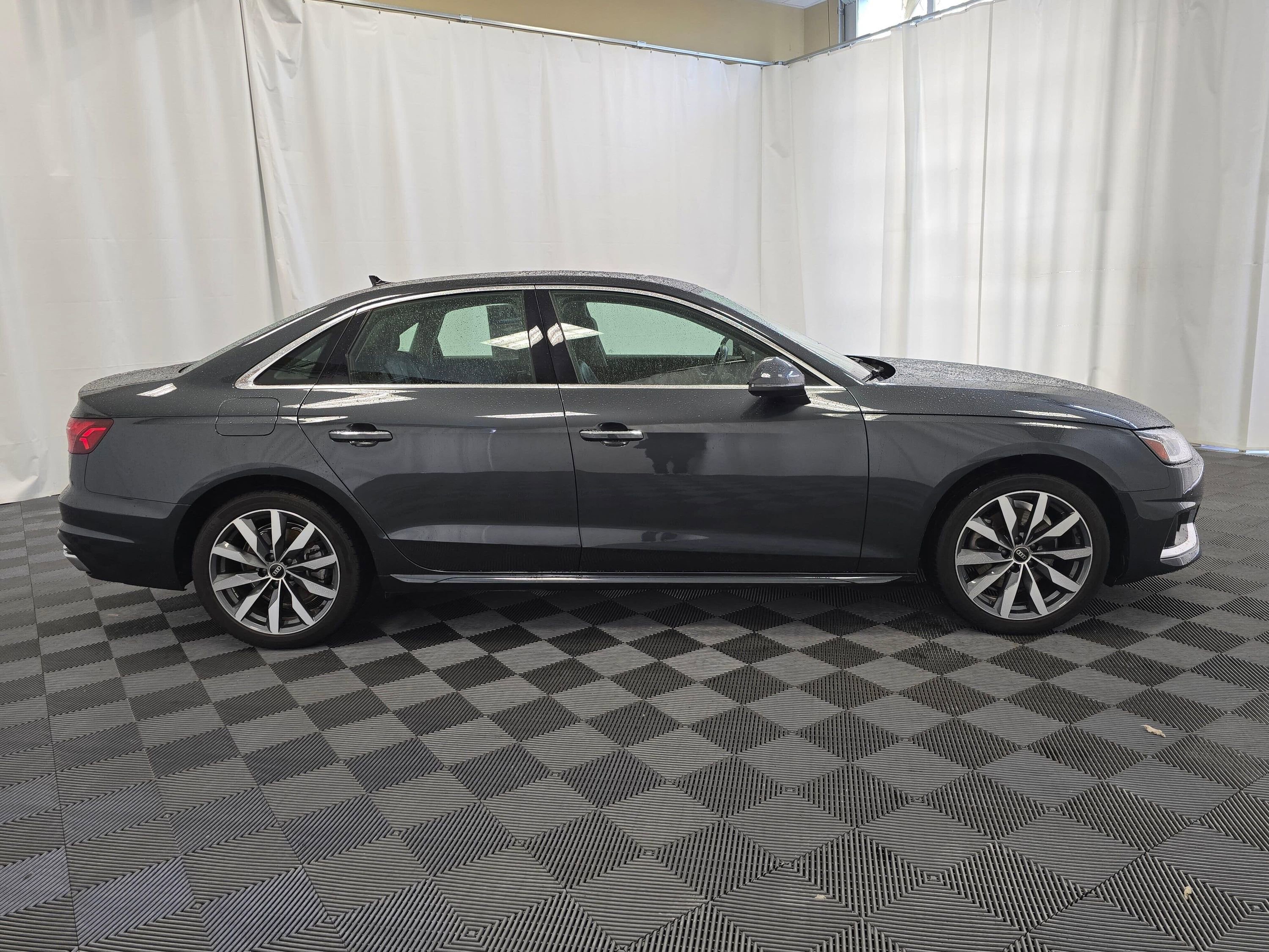 Used 2023 Audi A4 2.0T Premium w/ Convenience Package image 7