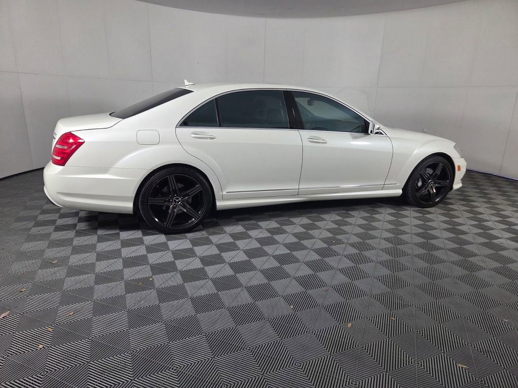 Used 2011 Mercedes-Benz S 550 4MATIC image 5