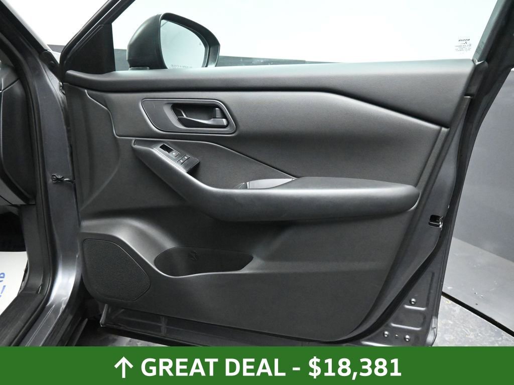 Used 2024 Nissan Rogue S AWD/4WD image 20