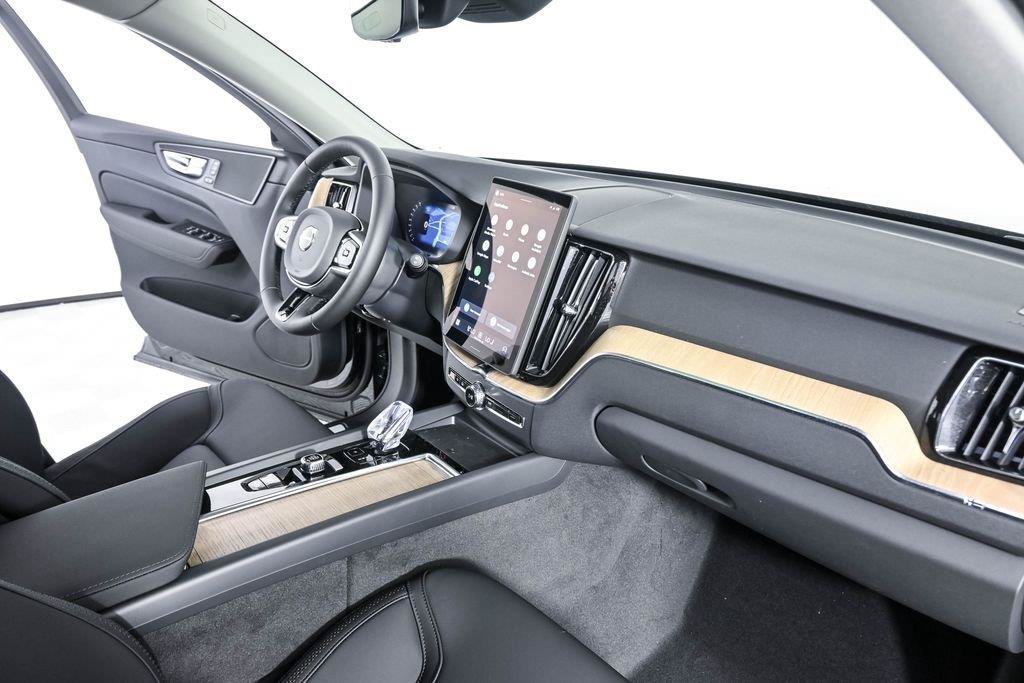 New 2026 Volvo XC60 T8 Plus w/ Protection Package Premier AWD/4WD image 23