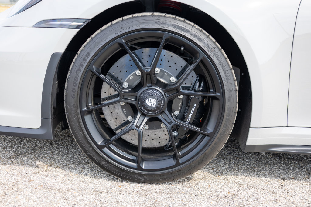 Used 2026 Porsche 911 Carrera RWD image 26