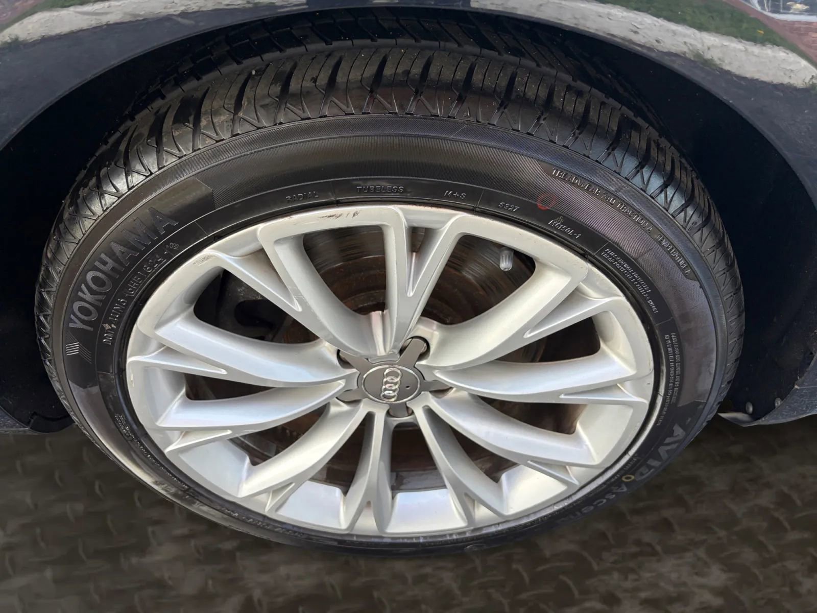 Used 2012 Audi A8 L 4.2 image 36