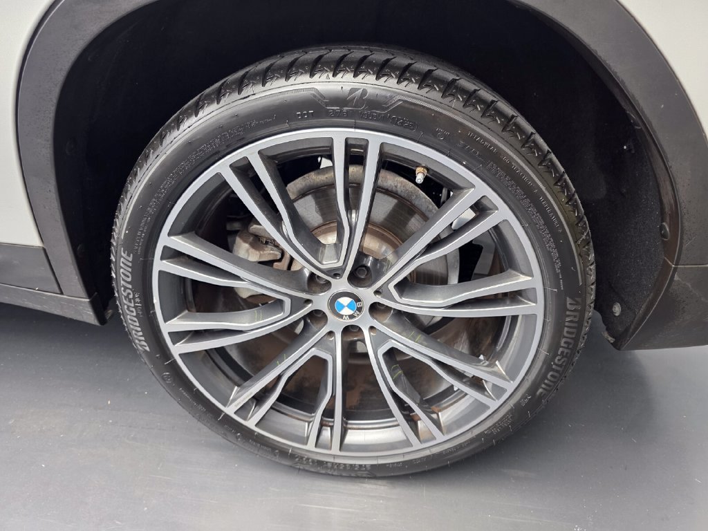 Certified 2024 BMW X4 xDrive30i w/ Premium Package AWD/4WD image 17