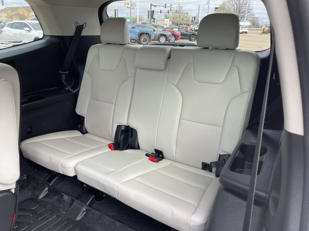 Used 2022 Kia Telluride EX w/ EX Premium Package AWD/4WD image 14