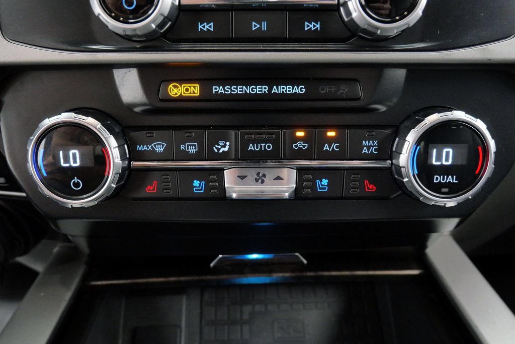 Used 2022 Ford F250 Lariat w/ Lariat Ultimate Package AWD/4WD image 33