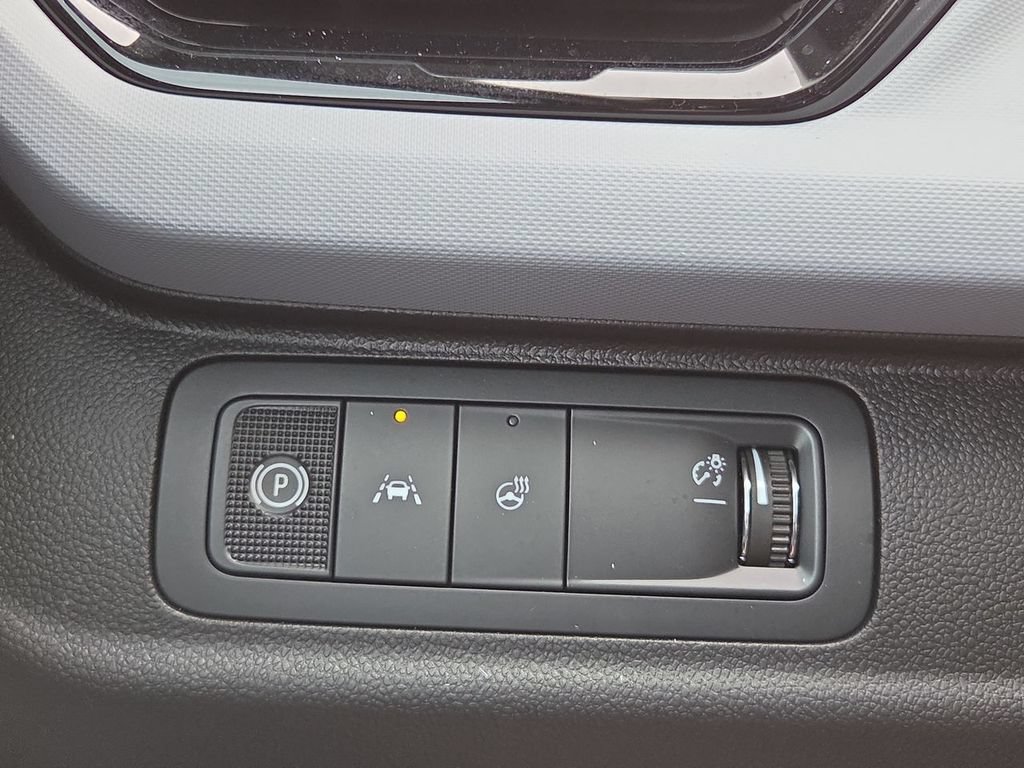 New 2027 Chevrolet Bolt LT w/ Comfort Package FWD image 9