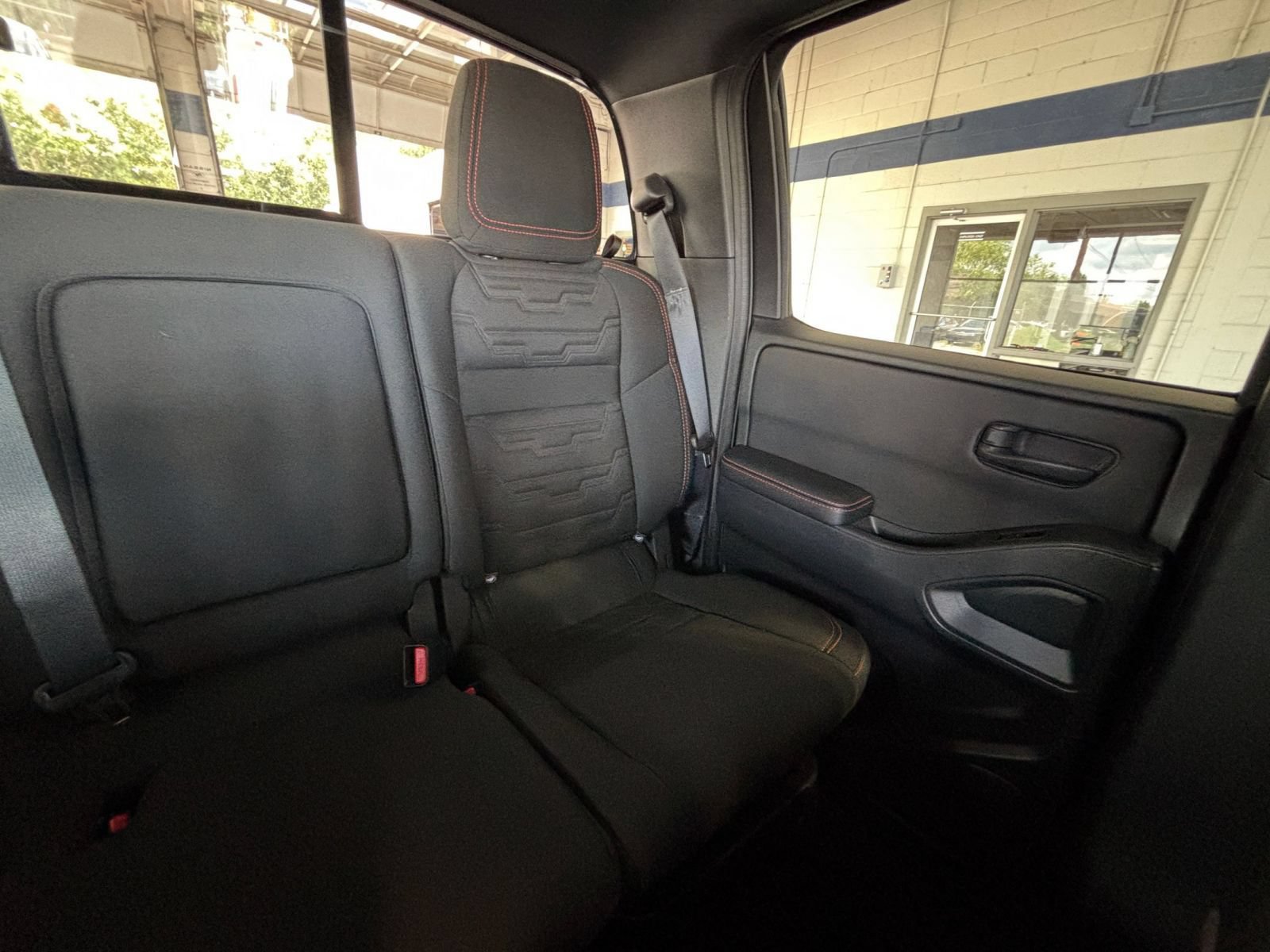 Used 2026 Nissan Frontier PRO-4X AWD/4WD image 37