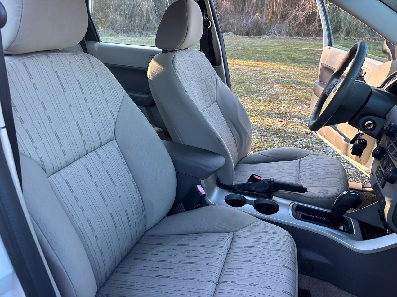 Used 2011 Ford Focus SE image 9