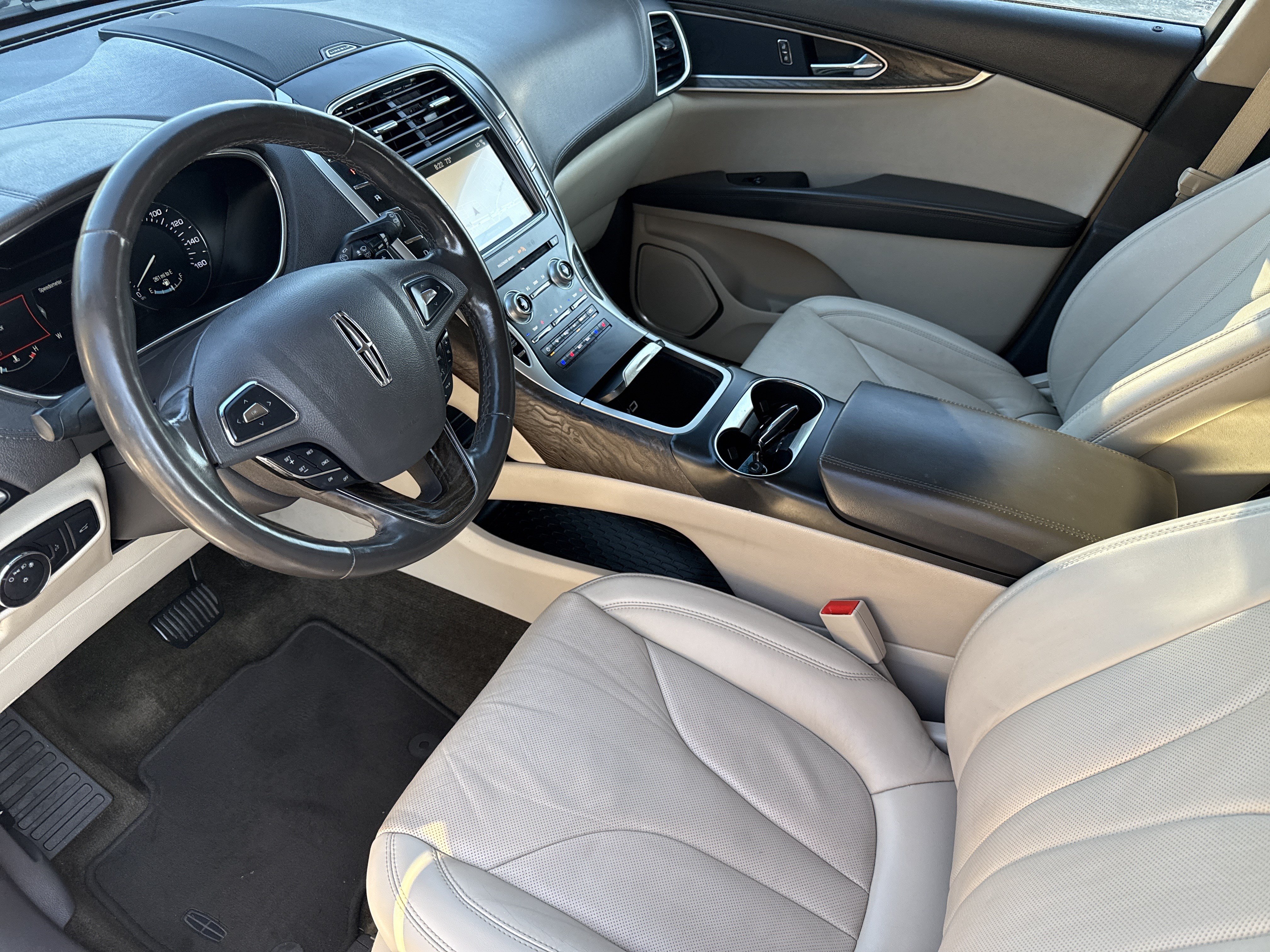 Used 2018 Lincoln MKX Reserve FWD image 11