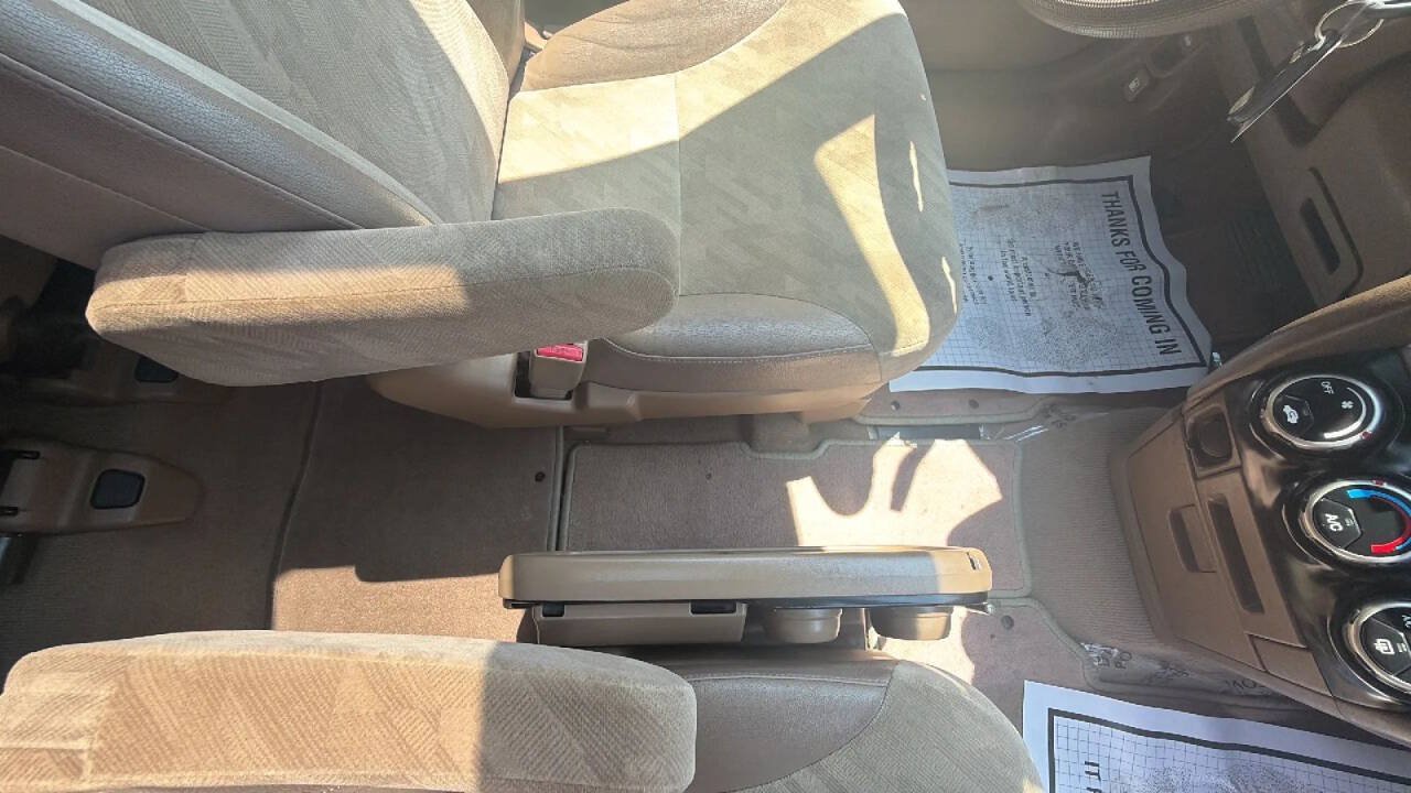 Used 2004 Honda CR-V EX image 16