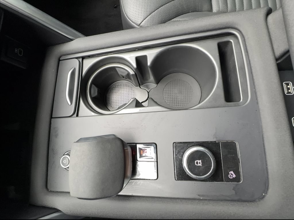 Used 2023 Land Rover Discovery S AWD/4WD image 49