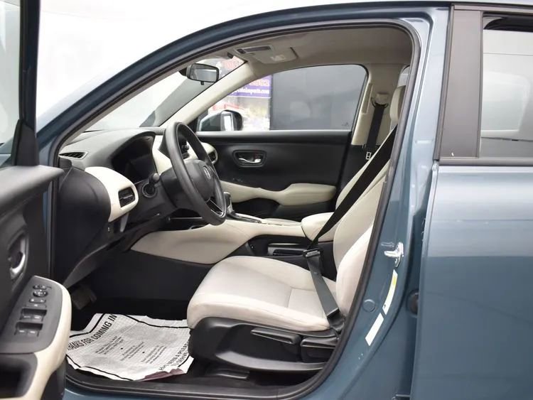 Used 2024 Honda HR-V LX image 14