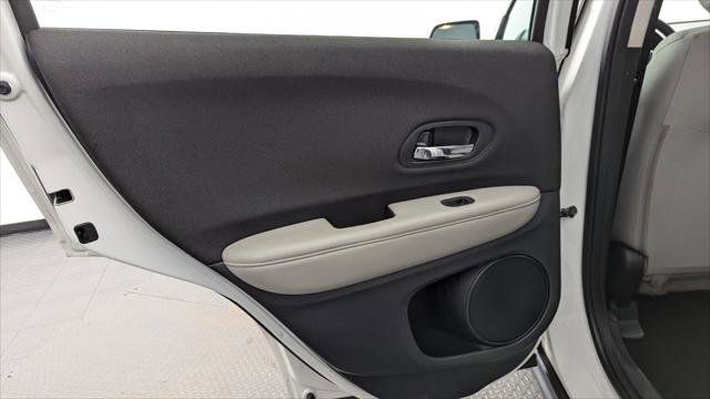 Used 2020 Honda HR-V LX image 14