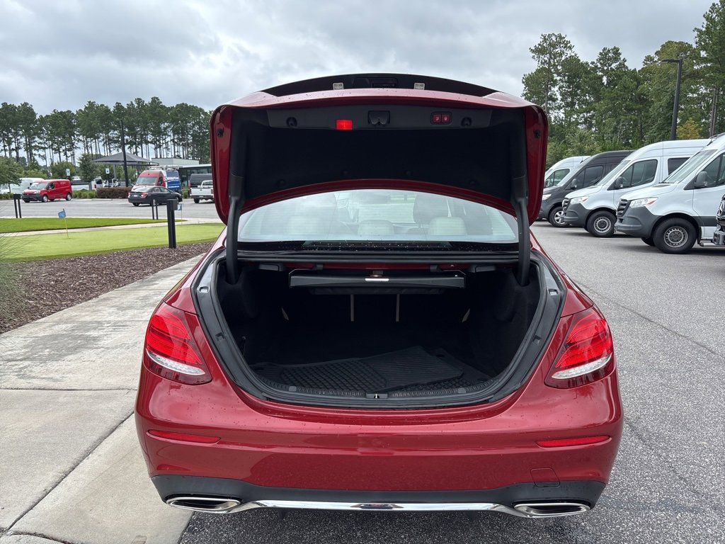 Used 2020 Mercedes-Benz E 350 Sedan image 10