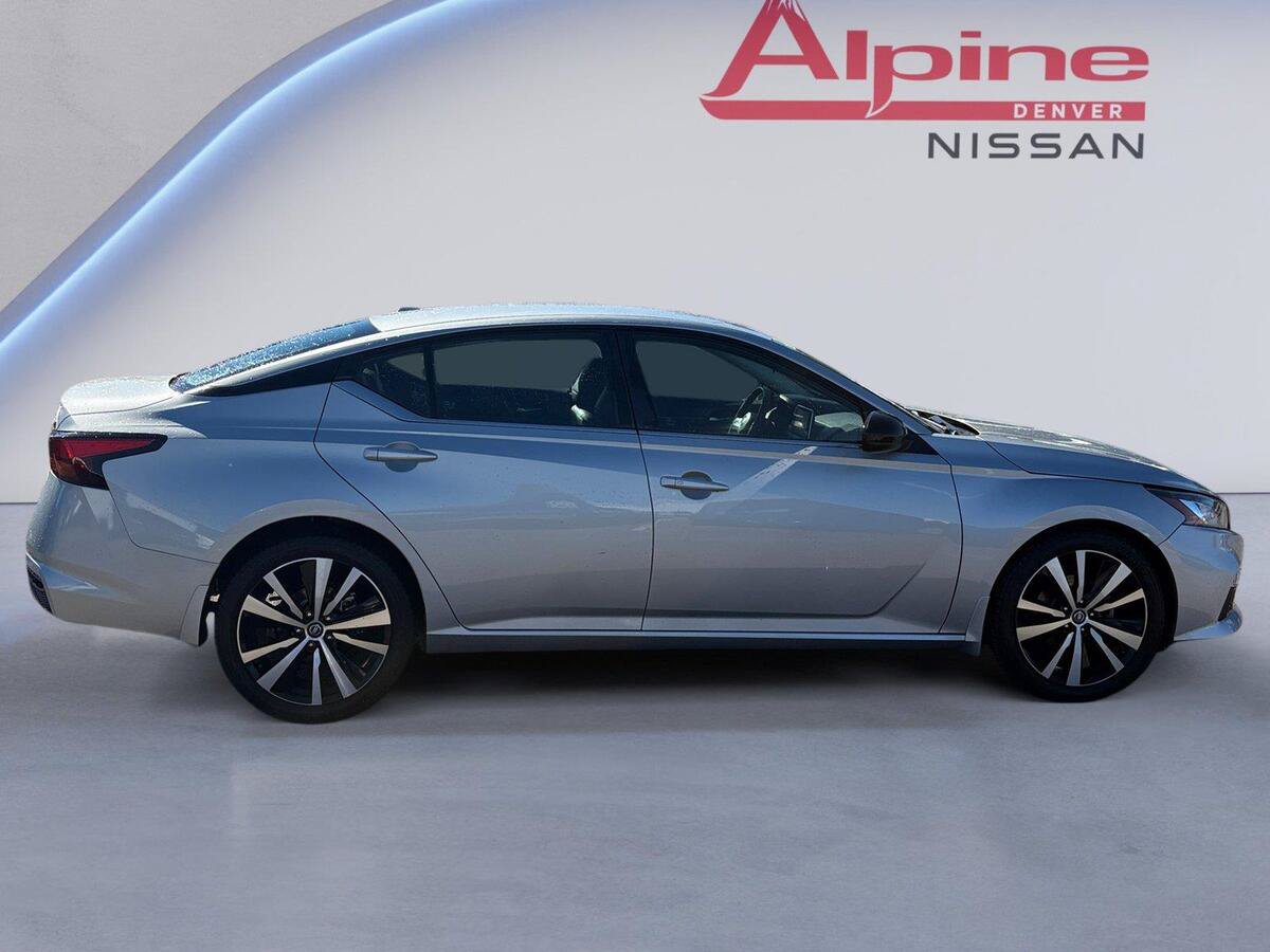Used 2022 Nissan Altima 2.5 SR AWD/4WD image 6