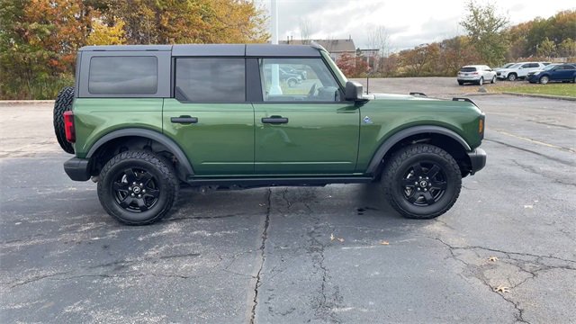 Used 2023 Ford Bronco Black Diamond image 9