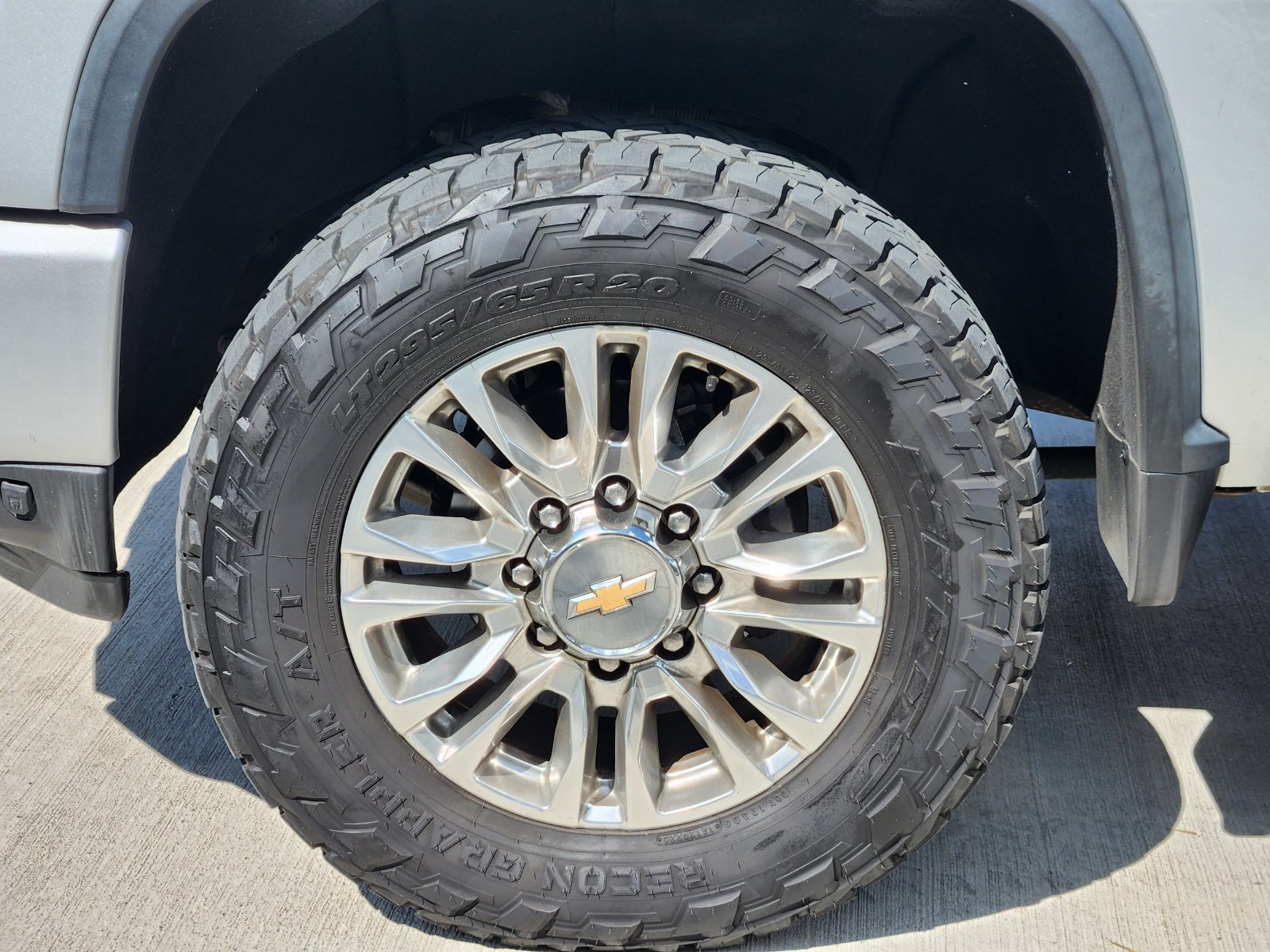 Used 2021 Chevrolet Silverado 2500 High Country AWD/4WD image 11